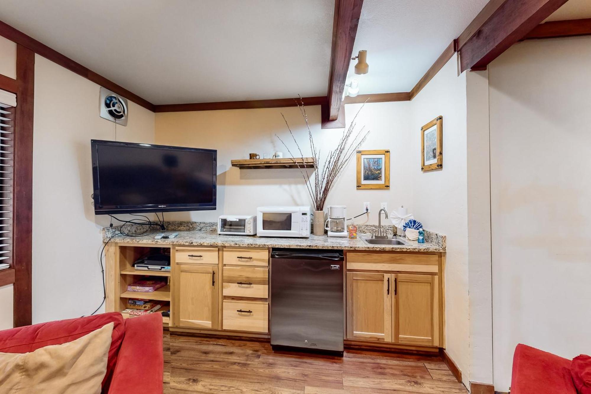 אינקליין וילג' Creekside Retreat & Sierra Townhome חדר תמונה